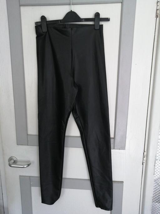  — ladies leather look Leggings size *S*
