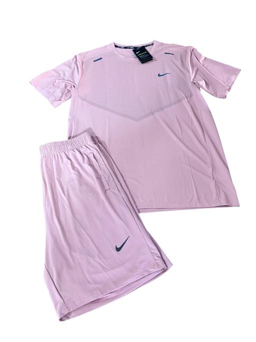  — Men’s Nike Set