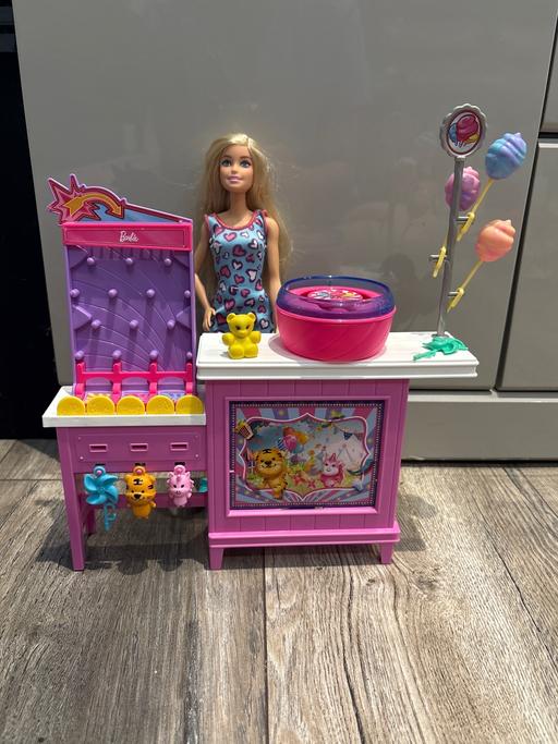  — Barbie carnival play set