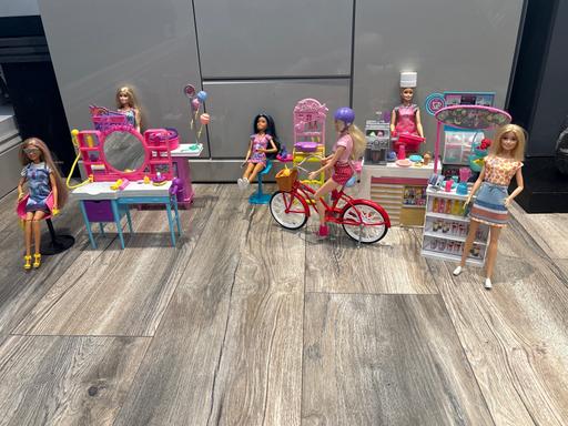  — Barbie bundle