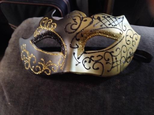 — dressing up mask 2