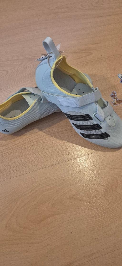  — Adult cycling shoes