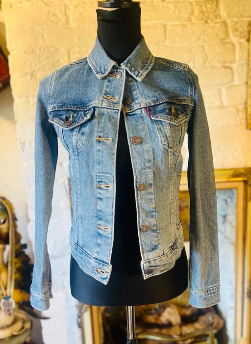 — Vintage Levi Denim Jacket size 4/6