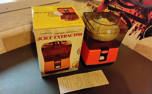  — vintage kitchenalia display item 1970s ?