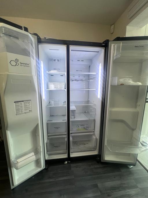  — American fridge and freezer