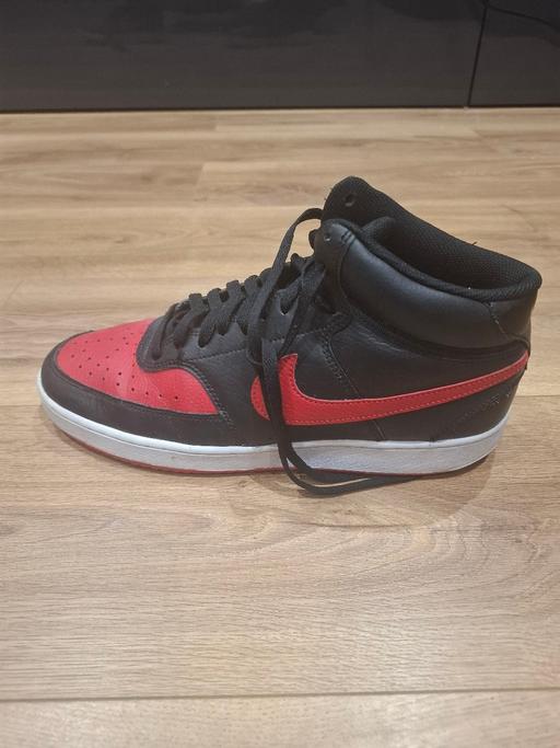  — Nike Jordans Red And Black
