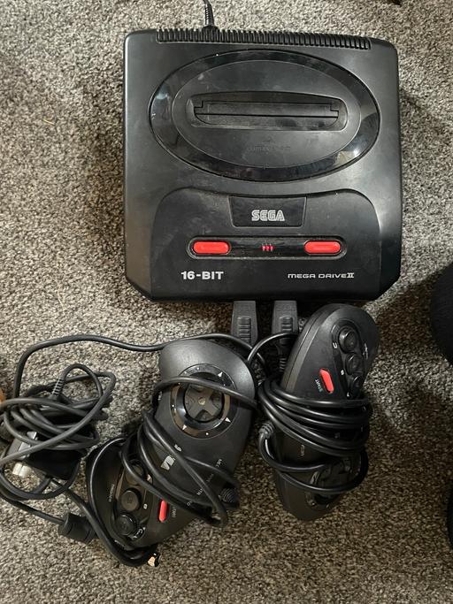  — Retro consoles with 2 Controllers