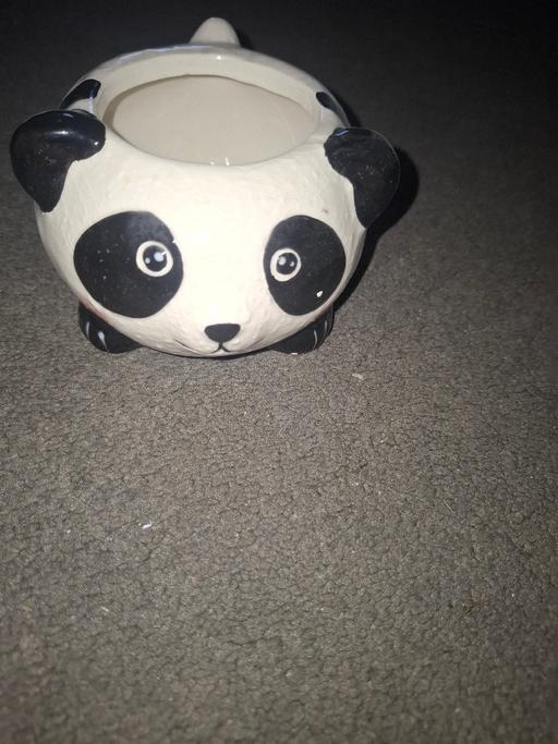  — plant pot holder