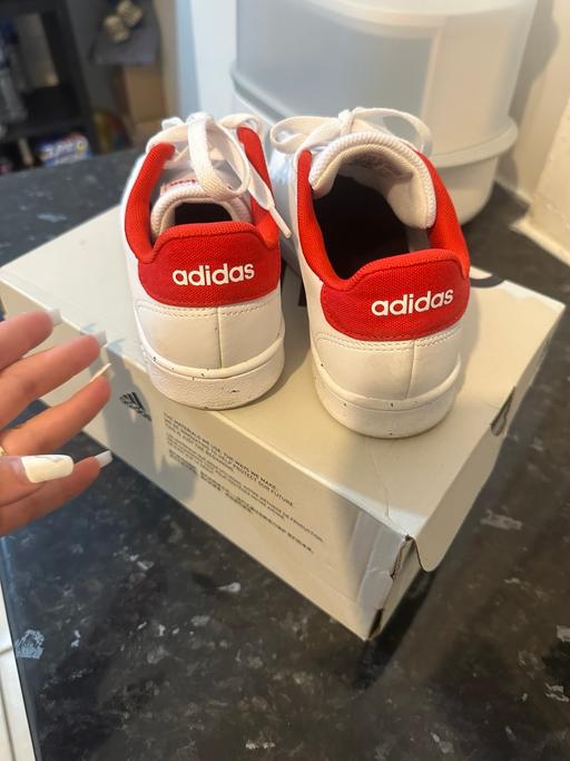  — Adidas Sneakers