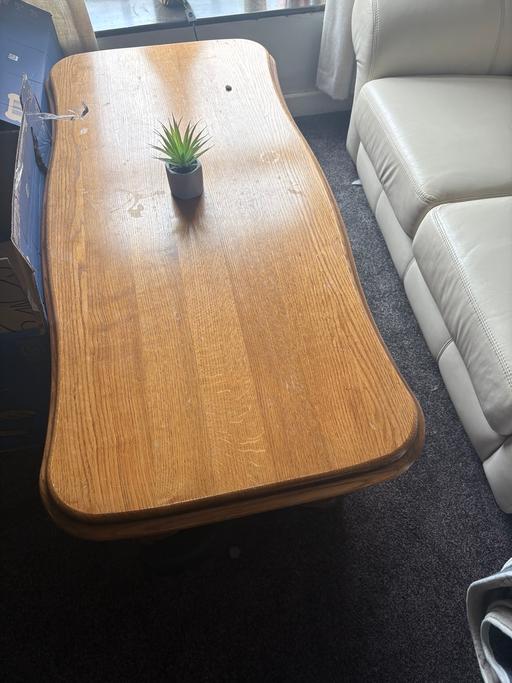  — Solid oak coffee table