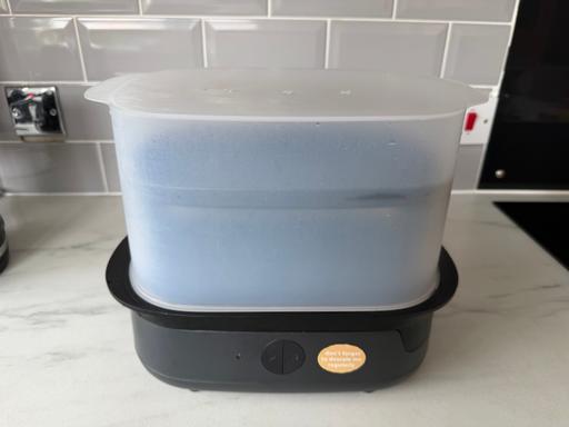  — Tommee Tippee baby bottle steriliser