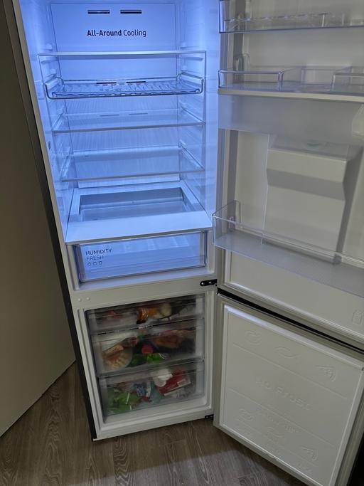  — Samsung S4, Fridge Freezer with water dispens