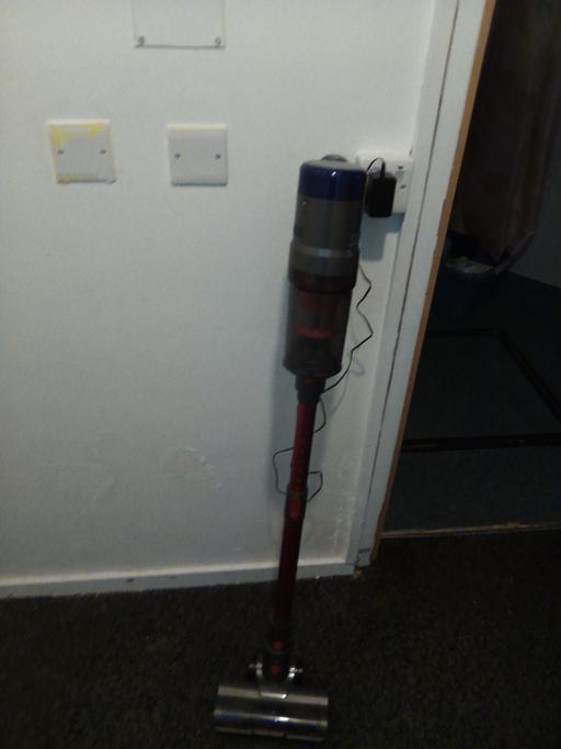  — vacuum cleaner