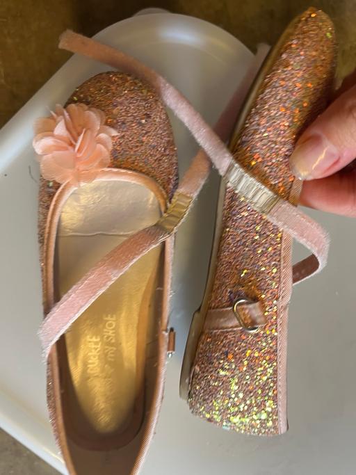  — Girls shoes size 13