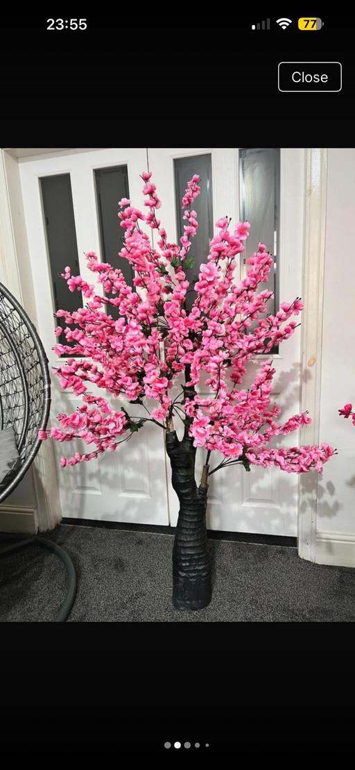  — Artificial blossom tree