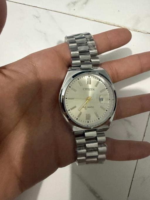  — Citizen watch- silver, gold as good as new