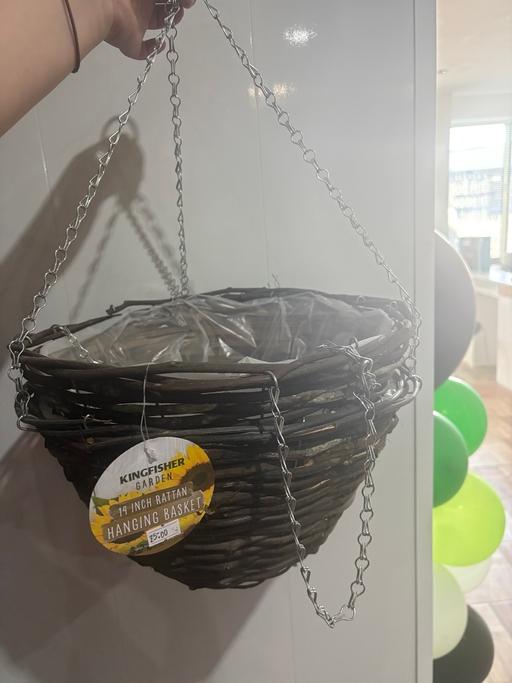  — Hanging Basket