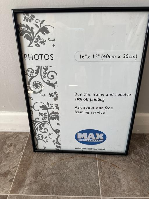  — photo frame