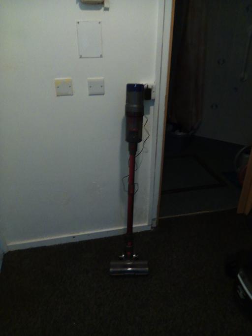  — vacuum cleaner