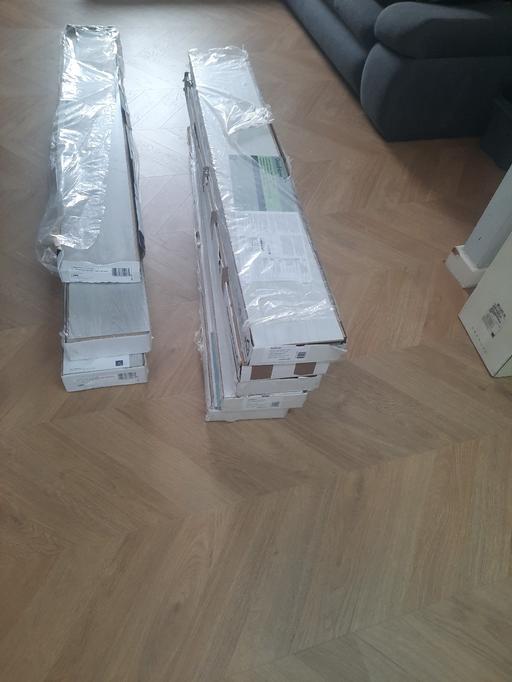  — 7.5 Packs Light Grey Laminate Flooring – 2 Si