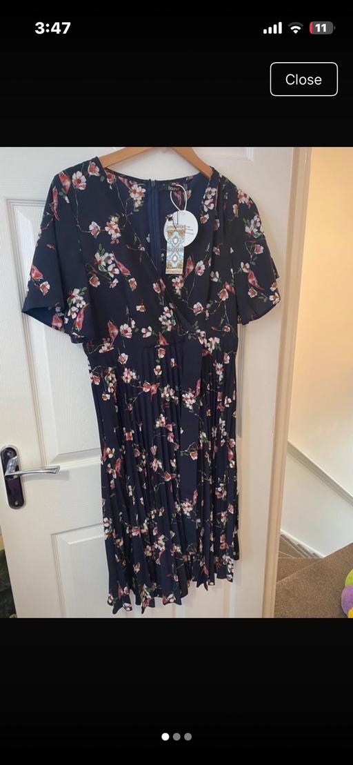  — Beautiful dress size 14