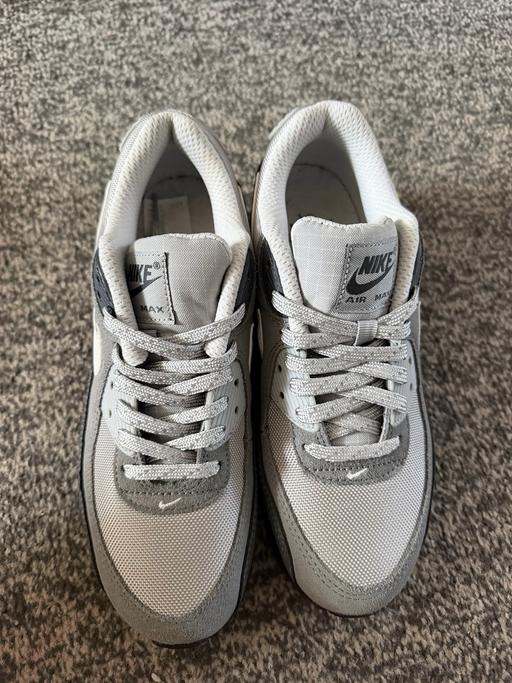  — Men’s Nike Air Max 90