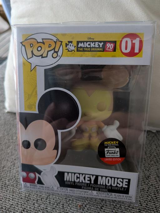  — Mickey Mouse 90 years bundle