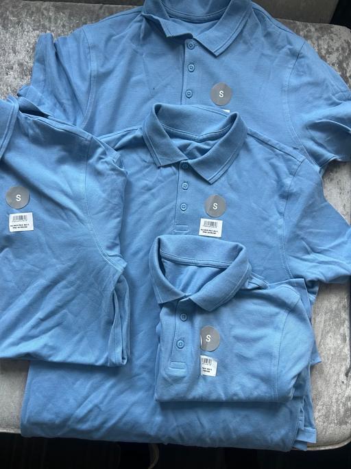  — Light blue polo Sml men’s 5 for £10