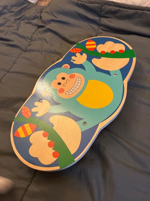  — Wooden balance board