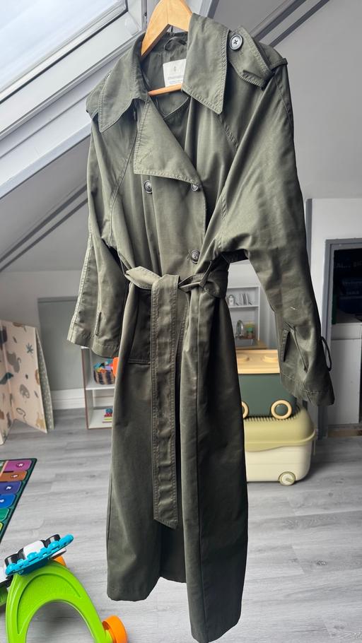  — Stradivarius Khaki Trench Coat