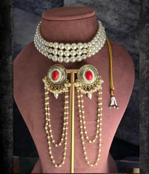  — pearls choker with earrings