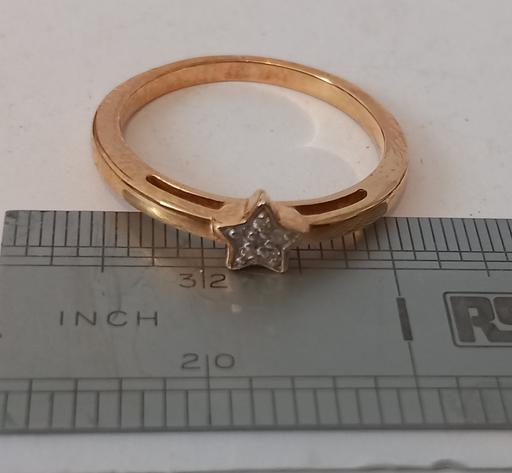  — Sterling silver gemstone star ring