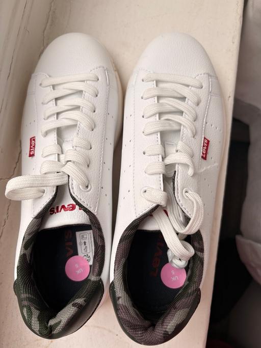  — Brand new Levi’s shoes