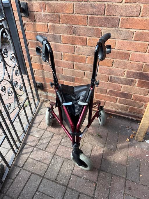  — Mobility Walker With Bag