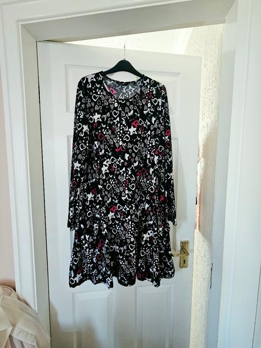  — Dress, thicker material..generous size 16.