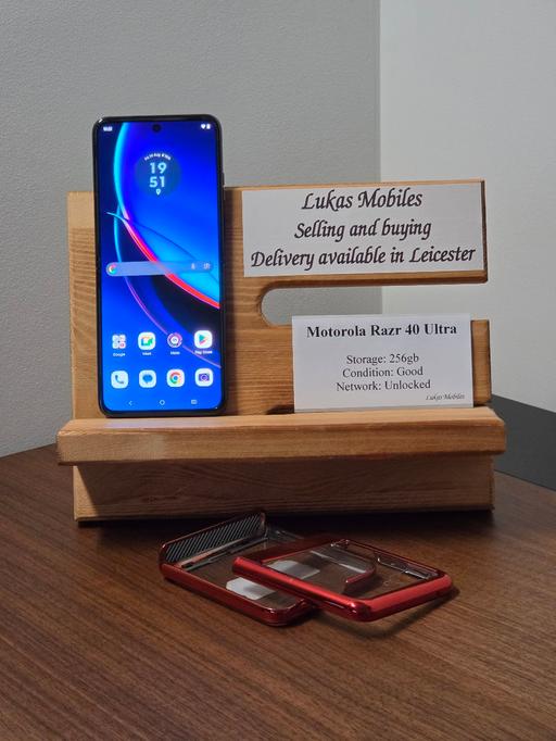  — Motorola Razr 40 Ultra