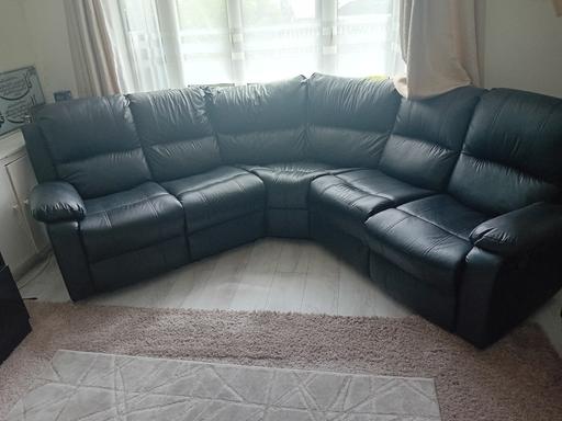  — sofas