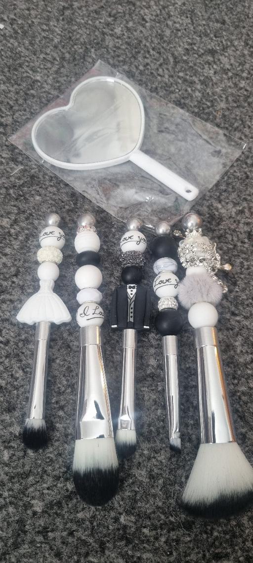 — wedding beaded make up brushes