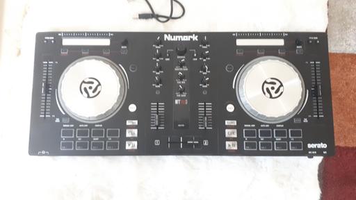  — numark mixtrack pro ll DJ