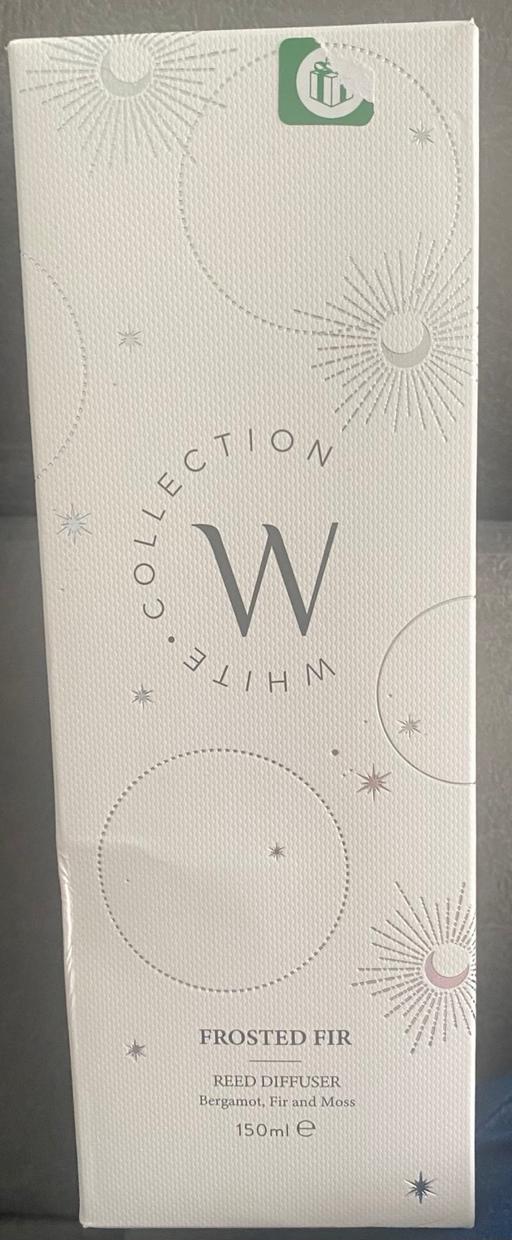  — White collection reed diffuser