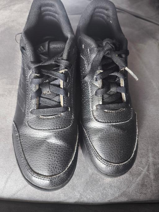  — OLDER BOYS ADIDAS TRAINERS