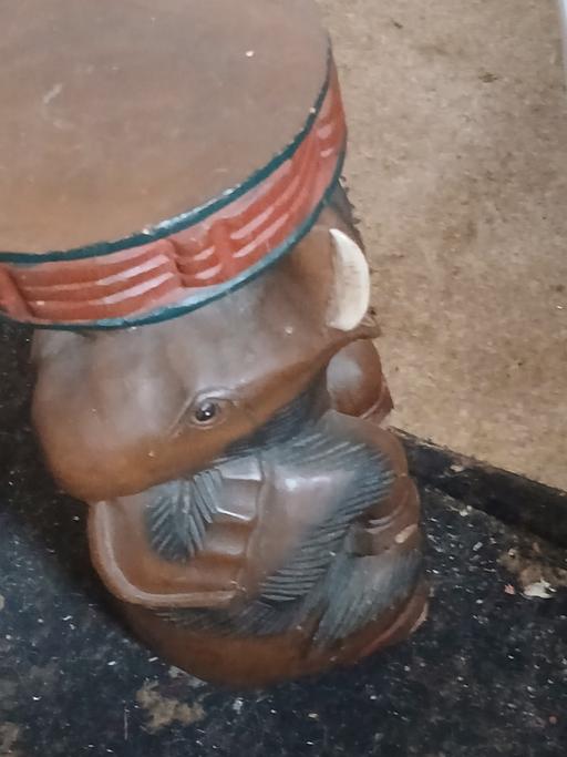  — heavy elephant plant stand