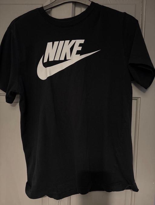  — Black Nike T-shirt