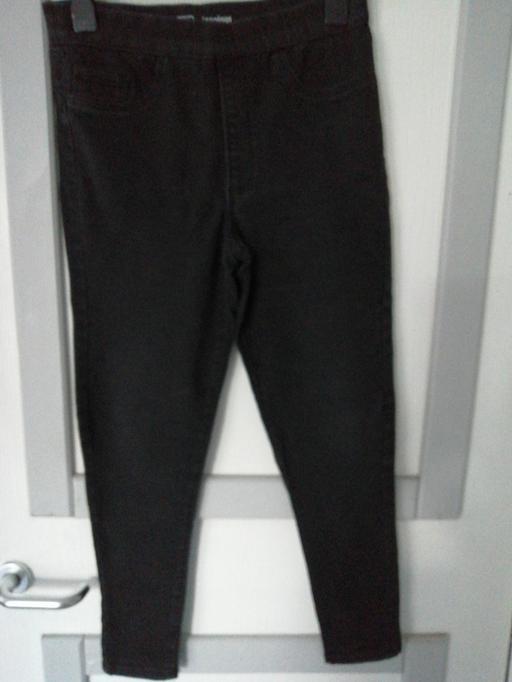  — ladies Jeggings size *10*