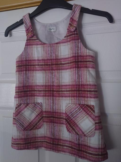  — Girls checked dress size 3-4 years