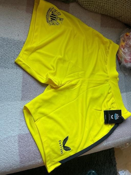  — Men’s Newcastle away goalkeeper shorts