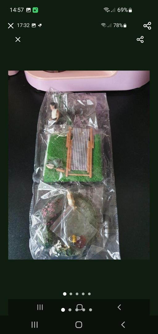  — dolls house collector accessories set