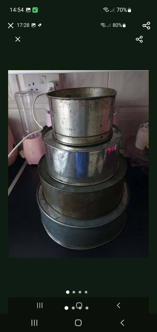  — cake baking tins set x 4