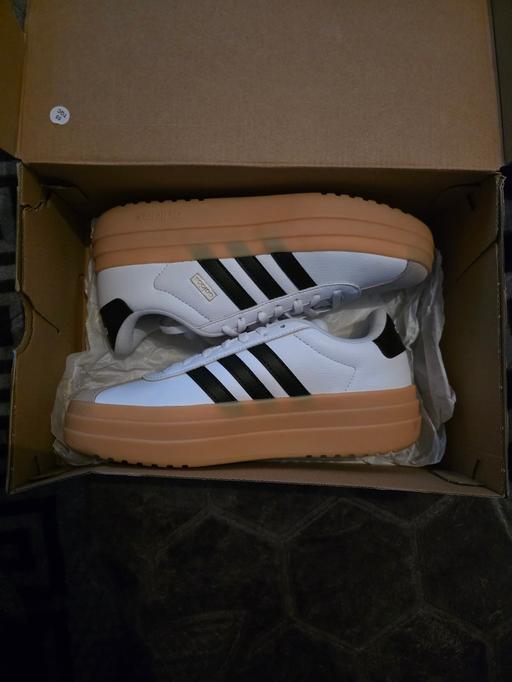 — Adidas VL Court Bold White & Black Size UK4.5