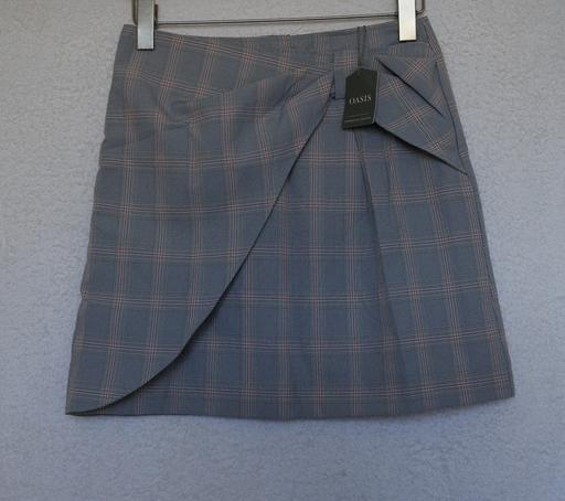  — Oasis checked skirt size 10